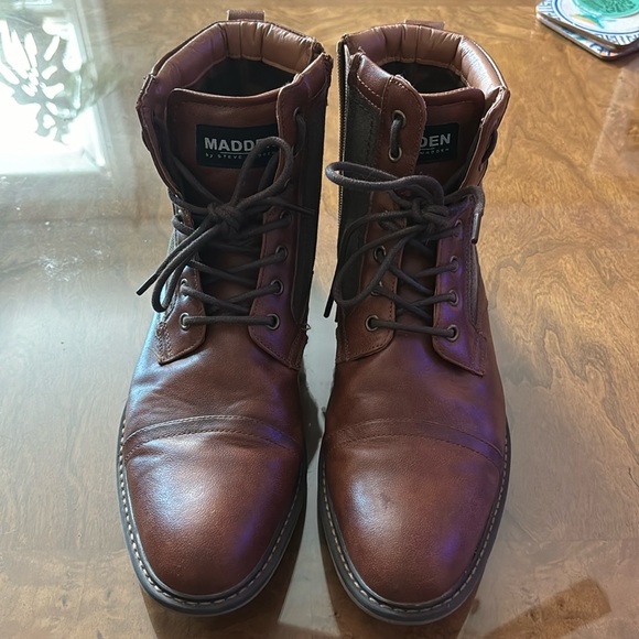 BARELY USED Steve Madden boots Size 9.5 - Picture 1 of 4